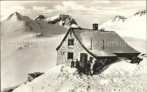 Rotondohuette Schutzhuette Urner Alpen