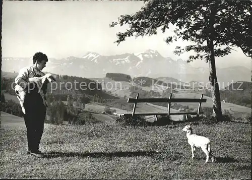 Saentis AR Mann mit jungen Schafen Kat. Saentis