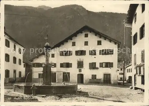 Andeer GR Dorfplatz mit Brunnen Kat. Andeer