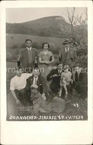 Dornach SO Familienfoto am Dornacher Schloss Hund Kat. Dornach