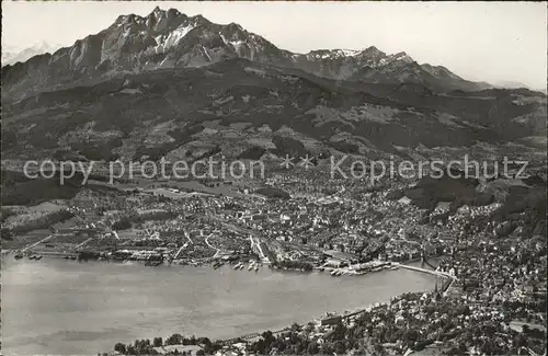 Luzern LU mit Pilatus Fliegeraufnahme / Luzern /Bz. Luzern City