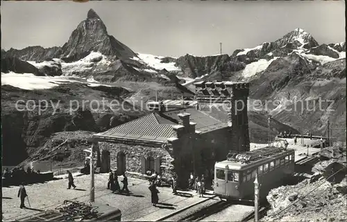 Zermatt VS Station Gornegrat Bergbahn mit Matterhorn und Dent Blanche Kat. Zermatt