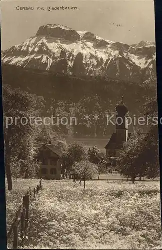 Gersau Vierwaldstaettersee mit Niederbauen Kirche /  /