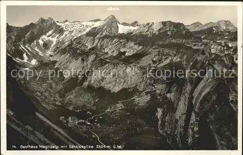 Meglisalp Altmann Saentis Gasthaus mit Saentisspitze Kat. Altmann