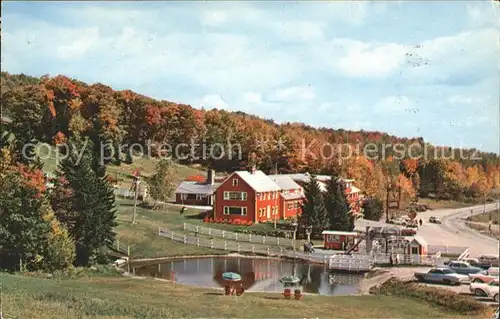 Bromley Vermont Fall at Bromley Mountain Trout pont chair lift recreational area Kat. Bromley