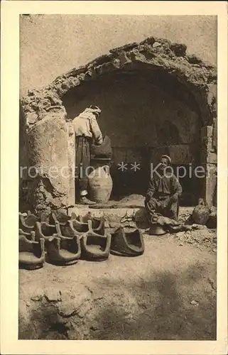 Mossoul Potier dans sa boutique Mission Dominicaine de Mesopotamie