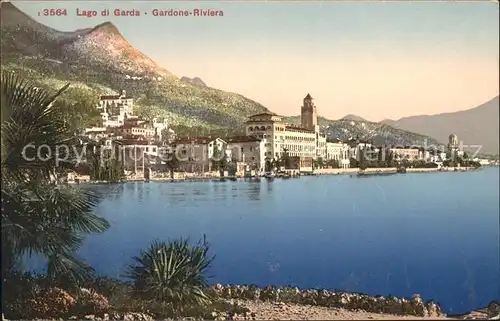 Lago di Garda Gardone Riviera  Kat. Italien
