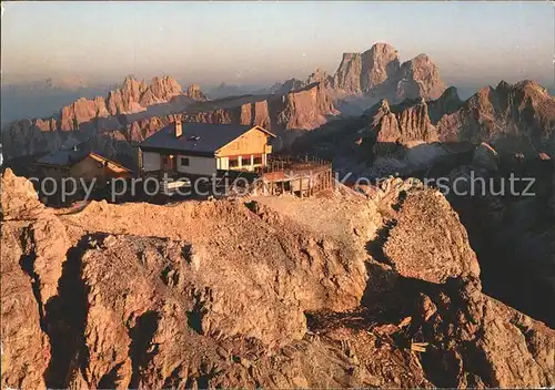 Dolomiti Tramonto al Rifugio Monte Lagazuoi Kat. Italien