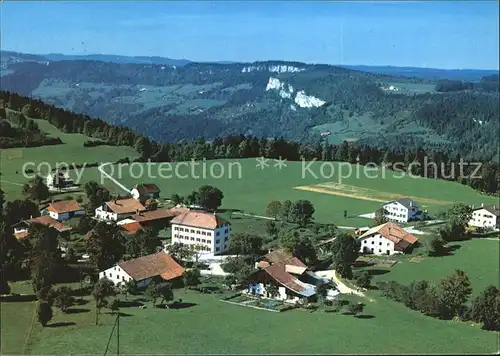 Le Cerneux-Godat Jugendferienhaus Stiftung Wasserturm Luzern / Le Cerneux-Godat /Bz. Les Franches-Montagnes