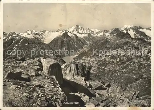 Grimselsee BE mit Naegelisgraetli Finsteraarhorn Laueraarhorn und Schreckhorn Kat. Guttannen