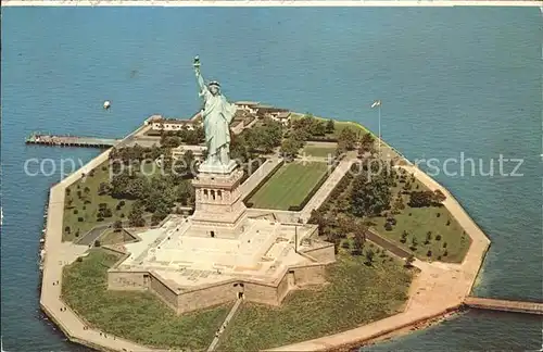 Statue of Liberty  Liberty Island Fliegeraufnahme Kat. New York