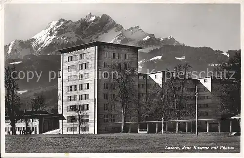 Luzern LU Kaserne mit Pilatus / Luzern /Bz. Luzern City