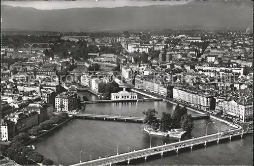 Geneve GE Le Rhone a travers la Ville Kat. Geneve