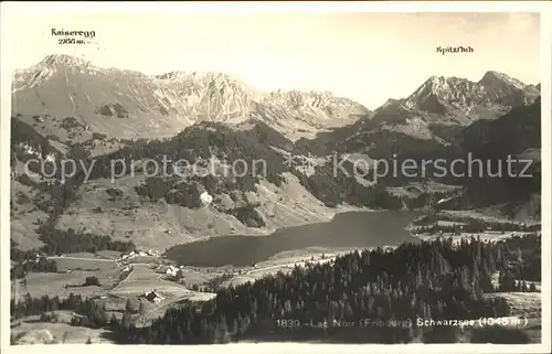 Lac Noir Schwarzsee FR mit Kaiseregg und Spitzfluh