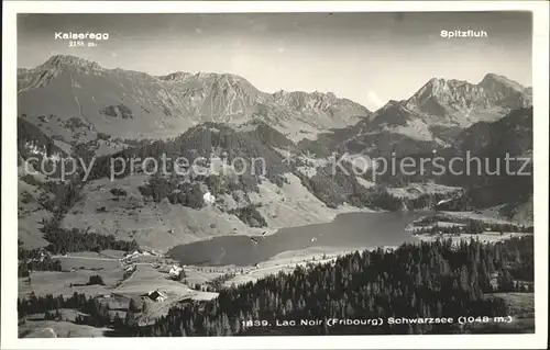 Lac Noir Schwarzsee FR mit Kaiseregg und Spitzfluh