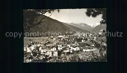 Davos Dorf GR mit Tinzenhorn und Piz Michel / Davos /Bz. Praettigau-Davos