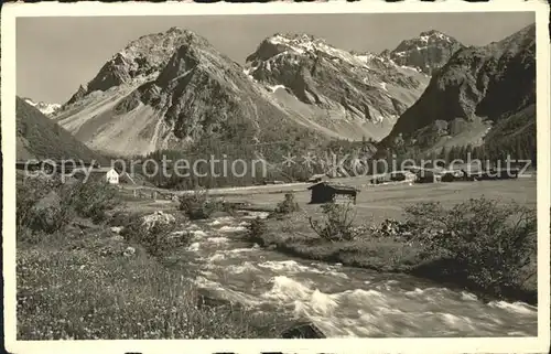 Sertigtal Blick auf Mittagshorn Plattenfluh Hochducan / Sertigpass /Rg. Sertig Doerfli