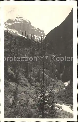 Sertigtal Wasserfall mit Hochducan / Sertigpass /Rg. Sertig Doerfli