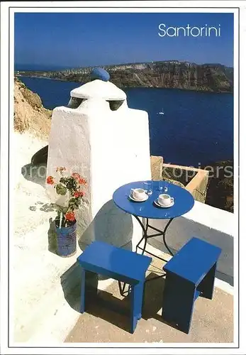 Santorin Thira Thera Dachterrasse Blick uebers Meer