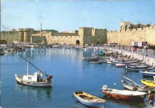 Rhodos Rhodes aegaeis Alter Hafen mit mittelalterlichen Stadtmauern Kat. 