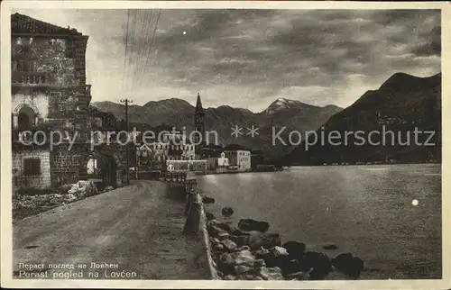 Perast pogled na Lovcen Gebirge Bucht von Kotor Kat. Montenegro