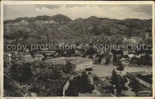 Cetinje Teilansicht mit Lovcen Massiv