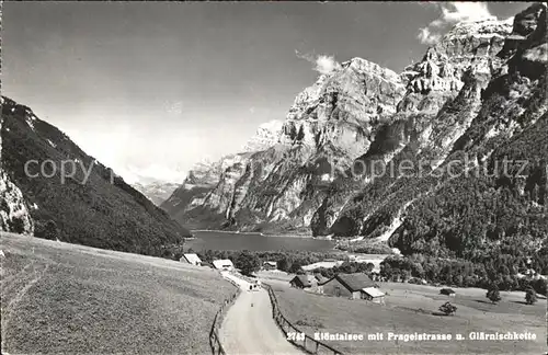 Kloentalersee mit Pragelstrasse und Glaernischkette Kat. Kloental