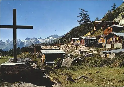 Fafleralp Loetschental Gletscherstaffel mit Rothoerner Gipfelkreuz Kat. Blatten VS