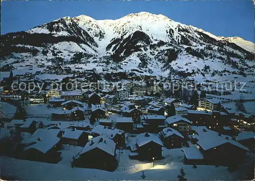 Klosters GR bei Nacht mit Aelpetispitz / Klosters /Bz. Praettigau-Davos