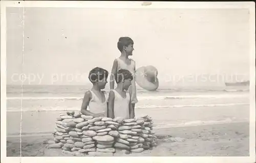 Zarauz Kinder am Strand bimbi la Playa Kat. Spanien