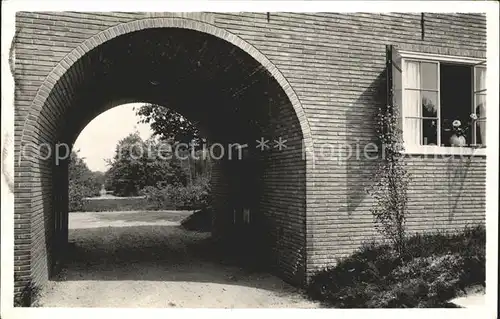 Bennekom Huize De Born Kijkje door poort Kat. Niederlande