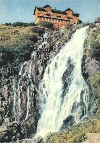 Krkonose Wasserfall Gebaeude oberhalb Kat. Polen