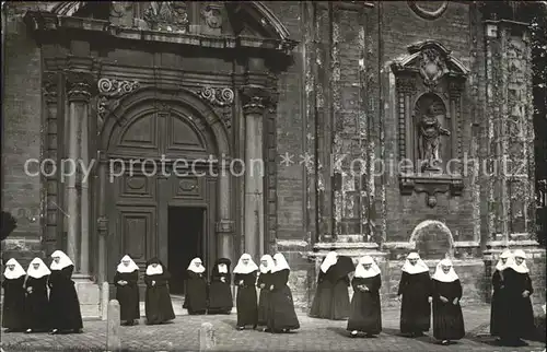 Niederlande Kirchenportal Nonnen Kat. Niederlande