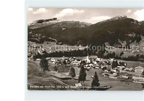 Riezlern Kleinwalsertal Vorarlberg mit Hoch Ifen und Gottesackerplateau Kat. Mittelberg