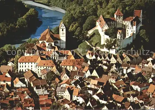 Fuessen Allgaeu Altstadt mit Hohem Schloss und ehem Kloster St Mang Fliegeraufnahme Kat. Fuessen