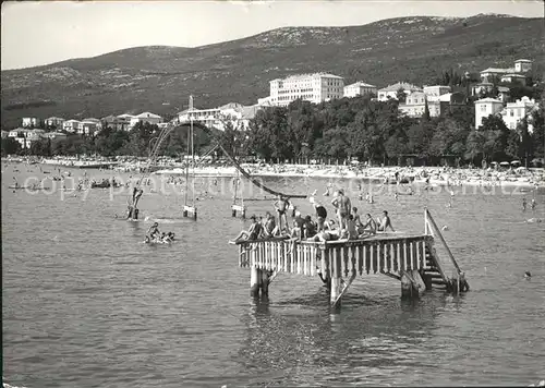 Crikvenica Kroatien Strandleben / Kroatien /