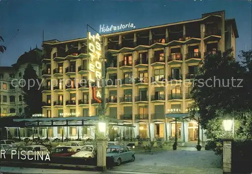 Stresa Lago Maggiore Hotel Astoria bei Nacht