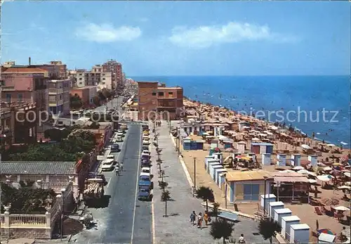 Margherita di Savoia La spiaggia e lungomare