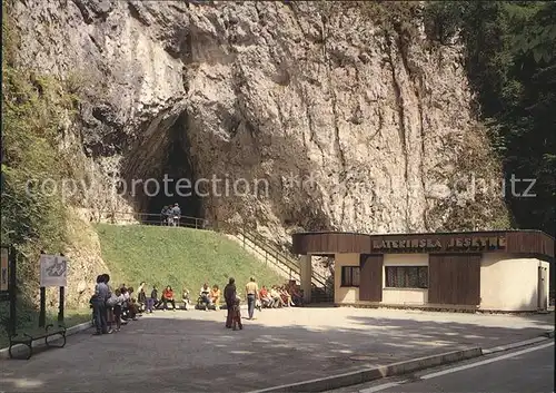 Moravsky Kras Vchod do katerinske jeskyne