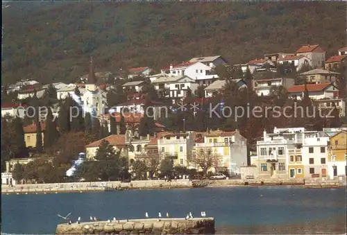 Selce Crikvenica Haeuser am Meer Kat. Kroatien