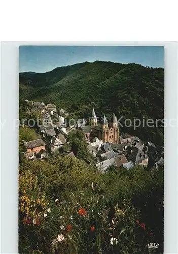 Conques en Rouergue Pyrenees Region Blick auf die Kirche