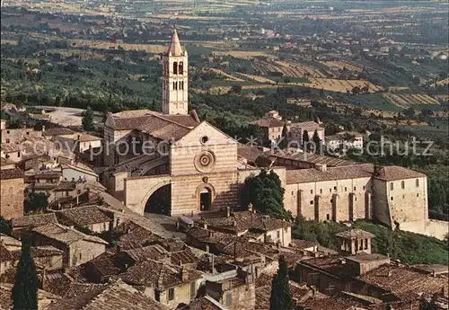 Assisi Umbria La Chiesa di S Chiara vista dalla Rocca Maggiore Kat. Assisi
