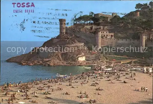 Tossa de Mar La Playa Grande al pie de su medieval Muralla Kat. Costa Brava