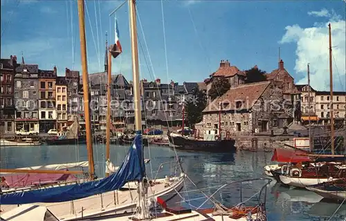 Honfleur La lieutenance et le vieux bassin Kat. Honfleur