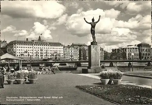 Stockholm Stroemparterren med Grand Hotel och Nationalmuseum i bakgrunden Kat. Stockholm