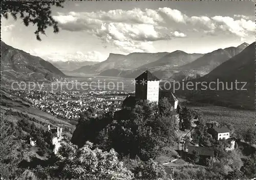 Meran Merano Brunnenburg und Schloss Tirol