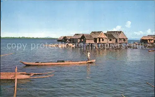 Philippinen Moro Village in Sulu The houses of these Filipinos are built on stilts above the water Kat. Philippinen