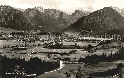 Oberstdorf Gesamtansicht mit Alpenpanorama Kat. Oberstdorf