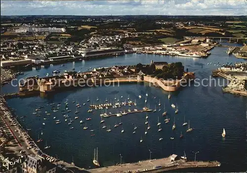 Concarneau Finistere Fliegeraufnahme ville close et port de plaisance Kat. Concarneau