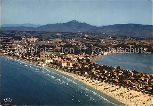 Hendaye Pyrenees Atlantiques Vue aerienne de la plage et la Rhune Frontiere Franco Espagnole Kat. Hendaye